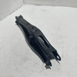Rear Right / Passenger Side Strut Mount Control Arm Honda Pilot 2016-2022 OEM Rear Right / Passenger Side Strut Mount Control Arm Honda Pilot 2016-2022 OEM