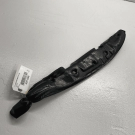 2007 - 2013 MERCEDES S550 W221 FRONT PASSENGER FENDER COVER TRIM SEAL INSUL