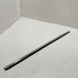 2016-2022 Honda Pilot EX-L Door Window Belt Molding Front Right Side OEM
