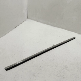 2016-2022 Honda Pilot EX-L Door Window Belt Molding Front Right Side OEM
