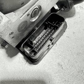 ABS Anti Lock Brake Pump Module Unit W/ Bracket Honda Pilot 2017 OEM