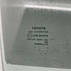 2018 - 2023 TOYOTA CAMRY FRONT RIGHT PASSENGER SIDE DOOR WINDOW GLASS OEM
