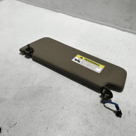 2017-2022 Honda Pilot Front Passenger Side Sunvisor Sun Visor W/ Light OEM Beige