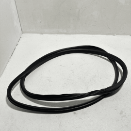 2016-2022 HONDA PILOT EX-L DOOR ON BODY WHEATHERSTRIP SEAL FRONT RIGHT OEM