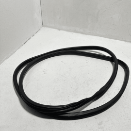 2016-2022 HONDA PILOT EX-L DOOR ON BODY WHEATHERSTRIP SEAL FRONT RIGHT OEM