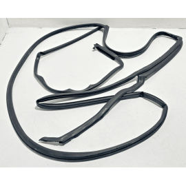 Honda Pilot Passport Rear Passenger Side Door Weatherstrip Seal OEM 2016-2022