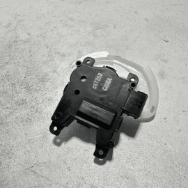 Honda Pilot HVAC Flap Duct Door Vent Blend Motor Actuator 2016 - 2022 OEM