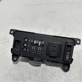 2016 - 2018 HONDA PILOT REAR CENTER CONSOLE AUX HDMI USB PORT HUB VIDEO OEM