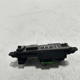 2016 - 2018 HONDA PILOT REAR CENTER CONSOLE AUX HDMI USB PORT HUB VIDEO OEM