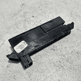 Honda Pilot Center Dash Pocket Hazard Warning Switch Indicator 2016 - 2022 OEM Honda Pilot Center Dash Pocket Hazard Warning Switch Indicator 2016 - 2022 OEM