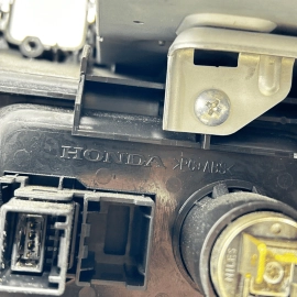 2016-2018 Honda Pilot Elite Dash DVD CD Blu-Ray Player Unit W/ Power Outlet OEM