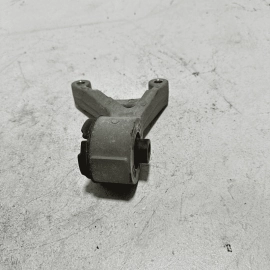2020-2024 TOYOTA CAMRY XSE REAR DIFFERENTIAL RIGHT MOUNT SUPPORT BRACKET OEM