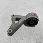 2020-2024 TOYOTA CAMRY XSE REAR DIFFERENTIAL LEFT MOUNT SUPPORT BRACKET OEM