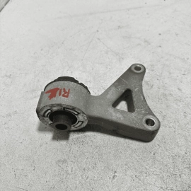 2020-2024 TOYOTA CAMRY XSE REAR DIFFERENTIAL LEFT MOUNT SUPPORT BRACKET OEM