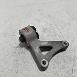 2020-2024 TOYOTA CAMRY XSE REAR DIFFERENTIAL LEFT MOUNT SUPPORT BRACKET OEM
