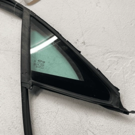 KIA K5 2021-2023 FRONT PASSENGER DOOR WINDOW RUN CHANNEL SEAL W/ FIXED GLAS