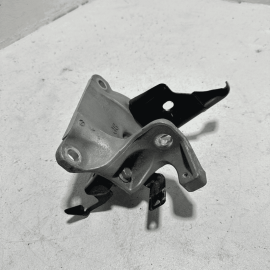 2018-2024 TOYOTA CAMRY XSE Engine Motor Left Side Mount Bracket Support OEM