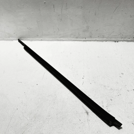 2018-24 TOYOTA CAMRY XSE REAR RIGHT PASSENGER SIDE DOOR WINDOW BELT MOLDING OEM 2018-24 TOYOTA CAMRY XSE REAR RIGHT PASSENGER SIDE DOOR WINDOW BELT MOLDING OEM