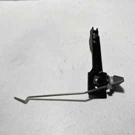 HONDA PILOT REAR PASSENGER SIDE EXTERIOR DOOR HANDLE BASE BRACKET OEM 2016-2022