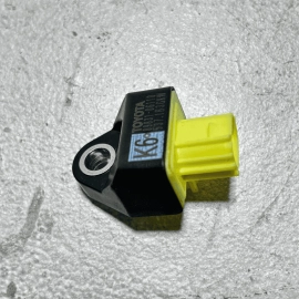 TOYOTA CAMRY 2018-2024 CENTER REAR LEFT OR RIGHT IMPACT CRASH SENSOR OEM 1 PCS