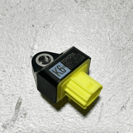 TOYOTA CAMRY 2018-2024 CENTER REAR LEFT OR RIGHT IMPACT CRASH SENSOR OEM 1 PCS