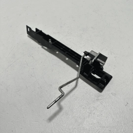 HONDA PILOT FRONT PASSENGER SIDE EXTERIOR DOOR HANDLE BASE BRACKET OEM 2016-22