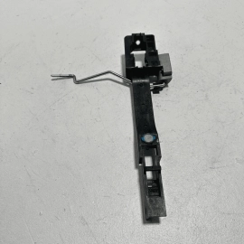 HONDA PILOT FRONT PASSENGER SIDE EXTERIOR DOOR HANDLE BASE BRACKET OEM 2016-22