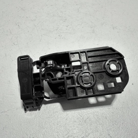 HONDA PILOT 16-22 FRONT OR REAR LEFT DRIVER SIDE INTERIOR DOOR HANDLE INNER OEM HONDA PILOT 16-22 FRONT OR REAR LEFT DRIVER SIDE INTERIOR DOOR HANDLE INNER OEM