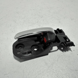 HONDA PILOT 16-22 FRONT OR REAR LEFT DRIVER SIDE INTERIOR DOOR HANDLE INNER OEM HONDA PILOT 16-22 FRONT OR REAR LEFT DRIVER SIDE INTERIOR DOOR HANDLE INNER OEM