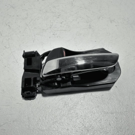 HONDA PILOT 16-22 FRONT OR REAR LEFT DRIVER SIDE INTERIOR DOOR HANDLE INNER OEM HONDA PILOT 16-22 FRONT OR REAR LEFT DRIVER SIDE INTERIOR DOOR HANDLE INNER OEM