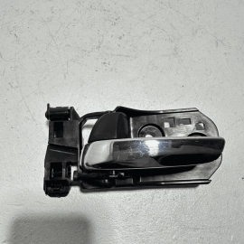 HONDA PILOT 16-22 FRONT OR REAR LEFT DRIVER SIDE INTERIOR DOOR HANDLE INNER OEM HONDA PILOT 16-22 FRONT OR REAR LEFT DRIVER SIDE INTERIOR DOOR HANDLE INNER OEM