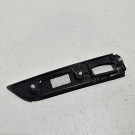 HONDA PILOT REAR PASSENGER SIDE LICENSE LIGHT LAMP MOLDING COVER 2016 - 2022 OEM HONDA PILOT REAR PASSENGER SIDE LICENSE LIGHT LAMP MOLDING COVER 2016 - 2022 OEM