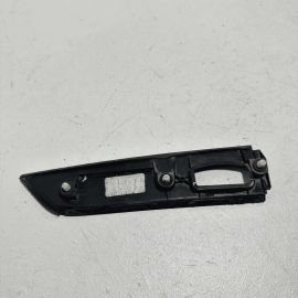 HONDA PILOT REAR PASSENGER SIDE LICENSE LIGHT LAMP MOLDING COVER 2016 - 2022 OEM HONDA PILOT REAR PASSENGER SIDE LICENSE LIGHT LAMP MOLDING COVER 2016 - 2022 OEM
