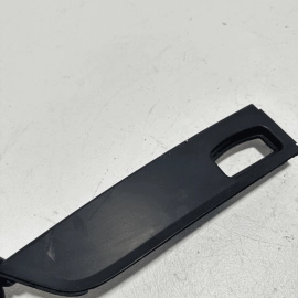 HONDA PILOT REAR DRIVER SIDE LICENSE LIGHT LAMP MOLDING COVER TRIM 2016-2022 OEM HONDA PILOT REAR DRIVER SIDE LICENSE LIGHT LAMP MOLDING COVER TRIM 2016-2022 OEM