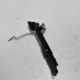 2016-2022 HONDA PILOT EX-L FRONT LEFT SIDE EXTERIOR DOOR HANDLE BASE BRACKET OEM