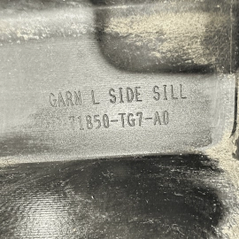 2016-2022 Honda Pilot Left Driver Side Skirt Rocker Molding Panel OEM