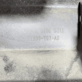 2016-2022 Honda Pilot Left Driver Side Skirt Rocker Molding Panel OEM