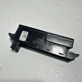 2016-2022 HONDA PILOT EX-L CENTER DASH POCKET HAZARD WARNING SWITCH OEM 2016-2022 HONDA PILOT EX-L CENTER DASH POCKET HAZARD WARNING SWITCH OEM