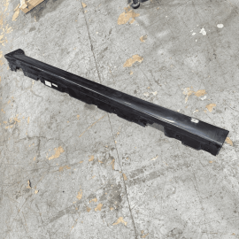2011-2016 BMW 528i F10 RIGHT PASSENGER SIDE SKIRT ROCKER MOLDING PANEL A90 OEM