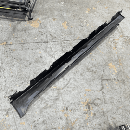 2011-2016 BMW 528i F10 RIGHT PASSENGER SIDE SKIRT ROCKER MOLDING PANEL A90 OEM