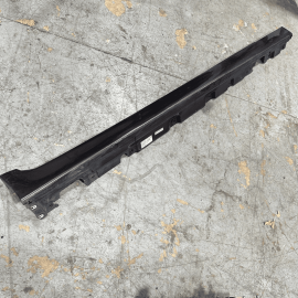 2011-2016 BMW 528i F10 RIGHT PASSENGER SIDE SKIRT ROCKER MOLDING PANEL A90 OEM