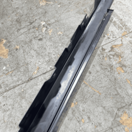 2011-2016 BMW 528i F10 RIGHT PASSENGER SIDE SKIRT ROCKER MOLDING PANEL A90 OEM