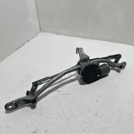 2011-2016 BMW 528i F10 FRONT WINDSHIELD WIPER TRANSMISSION LINKAGE & MOTOR OEM