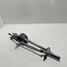 2011-2016 BMW 528i F10 FRONT WINDSHIELD WIPER TRANSMISSION LINKAGE & MOTOR OEM