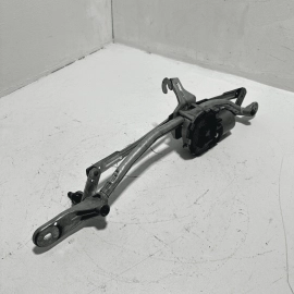 2011-2016 BMW 528i F10 FRONT WINDSHIELD WIPER TRANSMISSION LINKAGE & MOTOR OEM