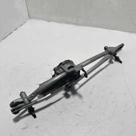 2011-2016 BMW 528i F10 FRONT WINDSHIELD WIPER TRANSMISSION LINKAGE & MOTOR OEM