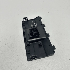 2016-2019 HONDA PILOT EX-L USB TRIM CONSOLE AUXILIARY CONNECTOR POWER OUTLET OEM