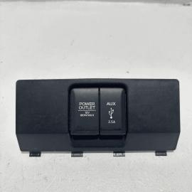 2016-2019 HONDA PILOT EX-L USB TRIM CONSOLE AUXILIARY CONNECTOR POWER OUTLET OEM