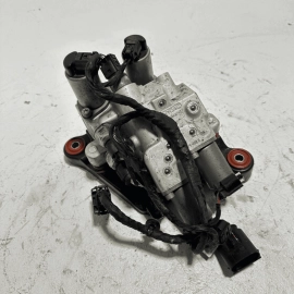 2011-2016 BMW 550 XI AWD Dynamic Drive Suspension Valve Block W/ Bracket OEM