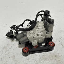 2011-2016 BMW 550 XI AWD Dynamic Drive Suspension Valve Block W/ Bracket OEM